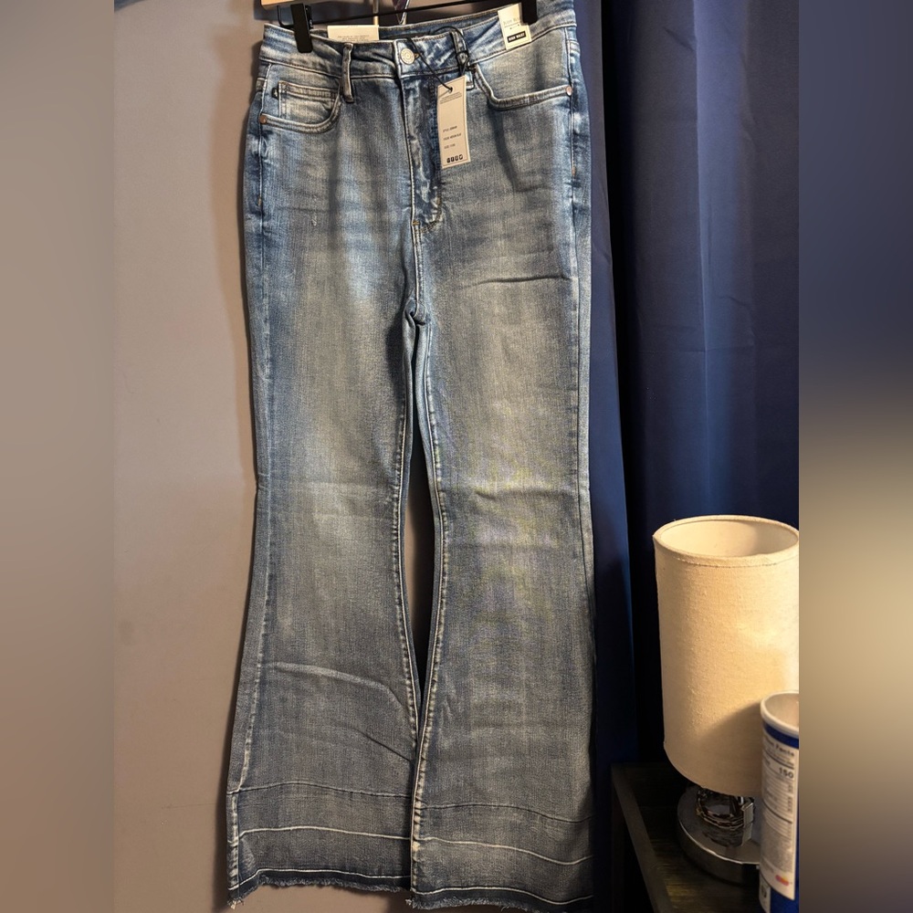 Judy Blue Flare Wide Leg Jeans in Blue with Distressed Details